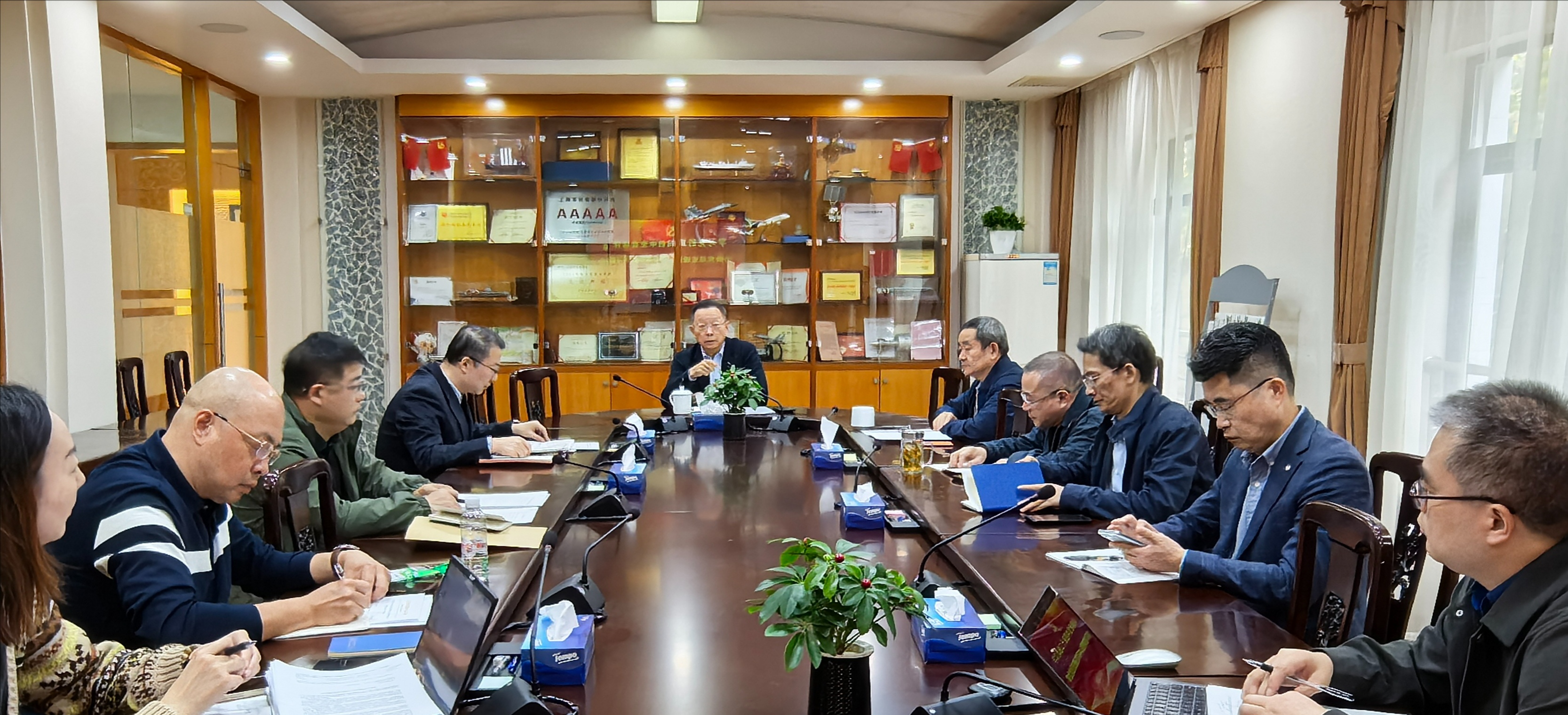 裁剪旋转.jpeg 裁剪旋转.jpeg